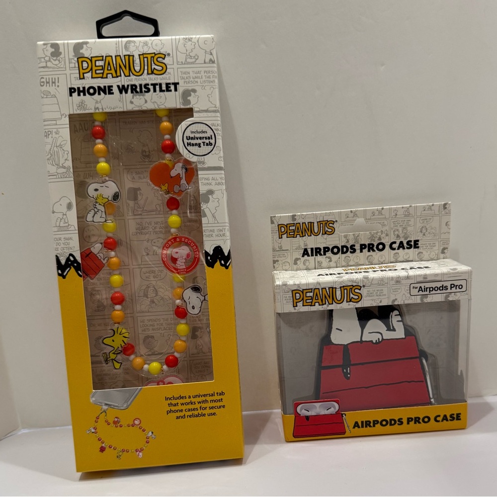 Peanuts Snoopy AirPod Pro Case Gen 1 & 2 w/ Phone Wristlet Phone Accessory Set